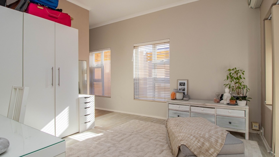 3 Bedroom Property for Sale in Westcliff Western Cape